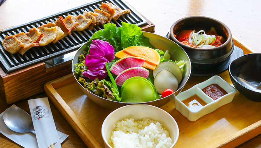 たっぷり野菜とスパイシー韓国料理 サムギョプサルランチセット ショップニュース マロニエゲート銀座 Marronnier Gate Ginza たっぷり野菜とスパイシー韓国料理 サムギョプサルランチセット ショップニュース マロニエゲート銀座 Marronnier Gate Ginza
